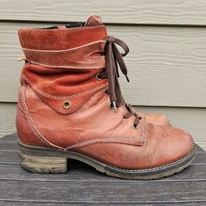 Dromedaris Kara Lace Up Red Leather Combat Moto Boots Women's Size 9.5-10 EU 40